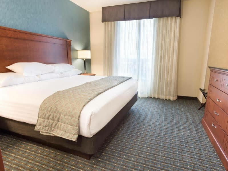 Drury Inn & Suites St. Louis Brentwood Bagian luar foto